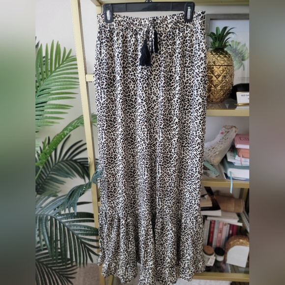 🐆🦣Main Strip Boutique Leopard Flair Palazzo Pants in Women's Size Large 🐆 - Picture 2 of 5